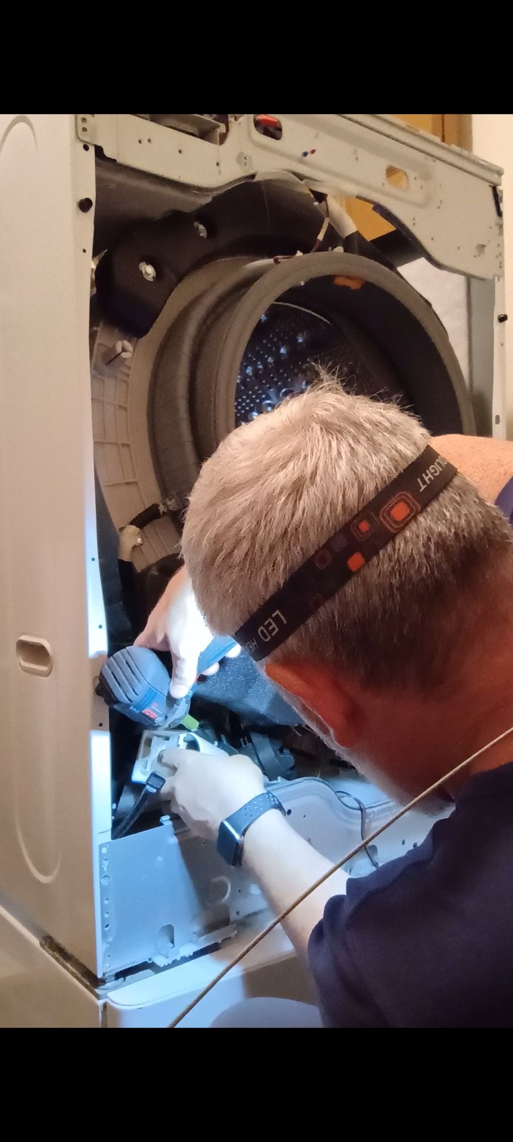 Disassembling the washer 