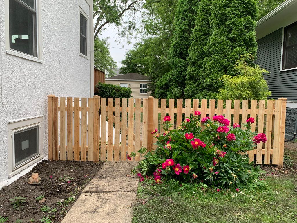 4' tall 2" picket space cedar