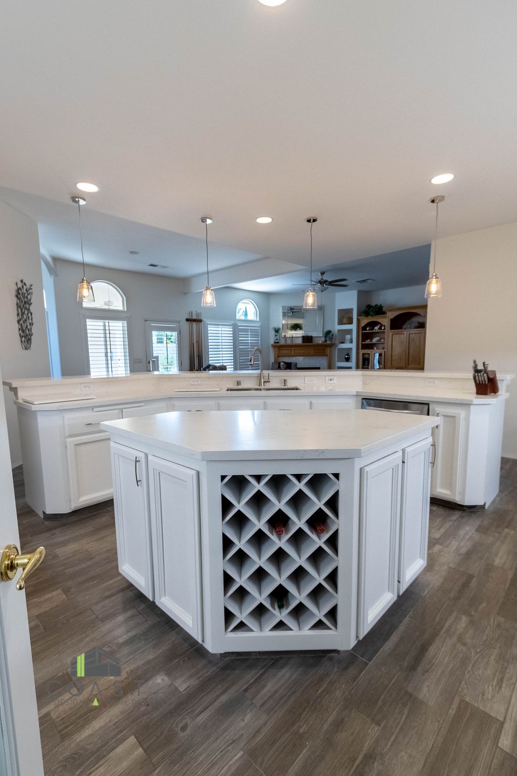 COUNTERTOP ISLAND AFTER 