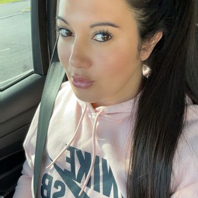 Avatar for Mayra cleaning house