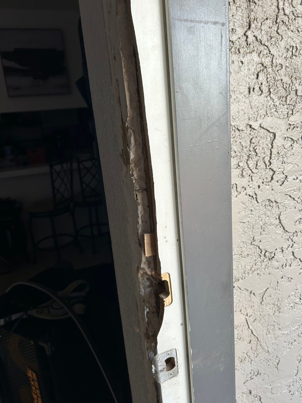 Breakin at a front door