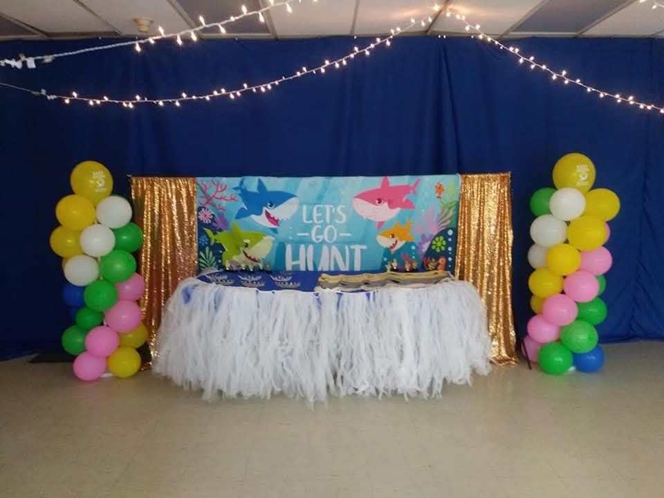 Balloon Columns & Crowning Table