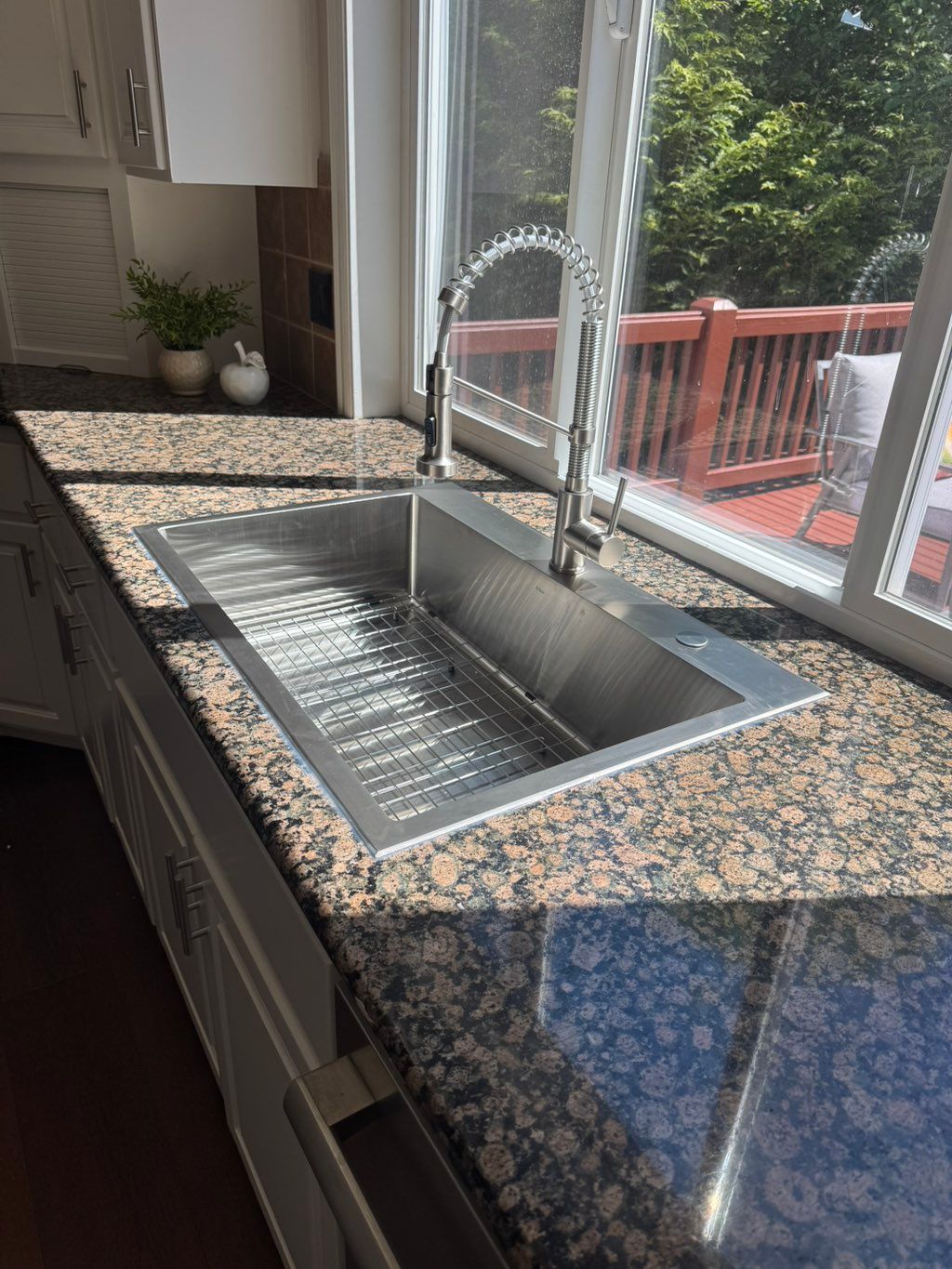 New sink to modernize this lovely home in Sammamis