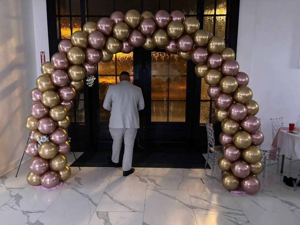 Entrance for sweet 16 event in Chrome Gold and Ros