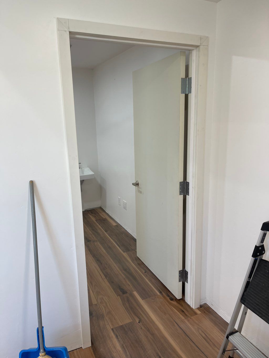 Door/Trim installation 