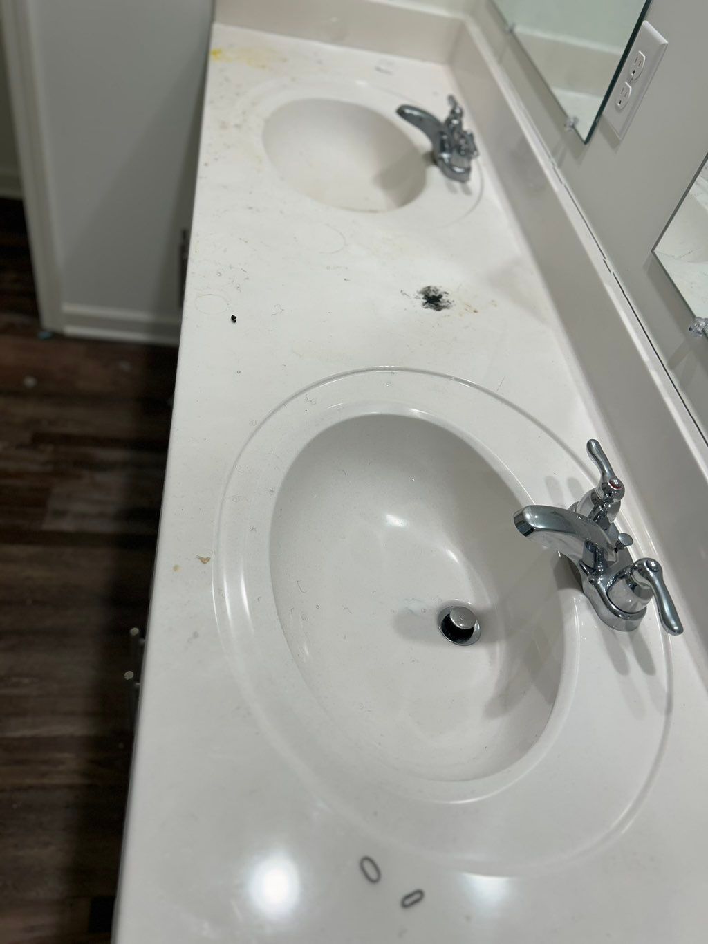 Move out/sink clean - before 