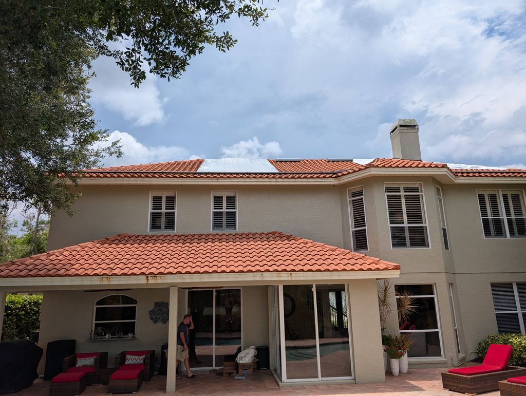 10'x20' Tarp Installed on Clay Tile Roof