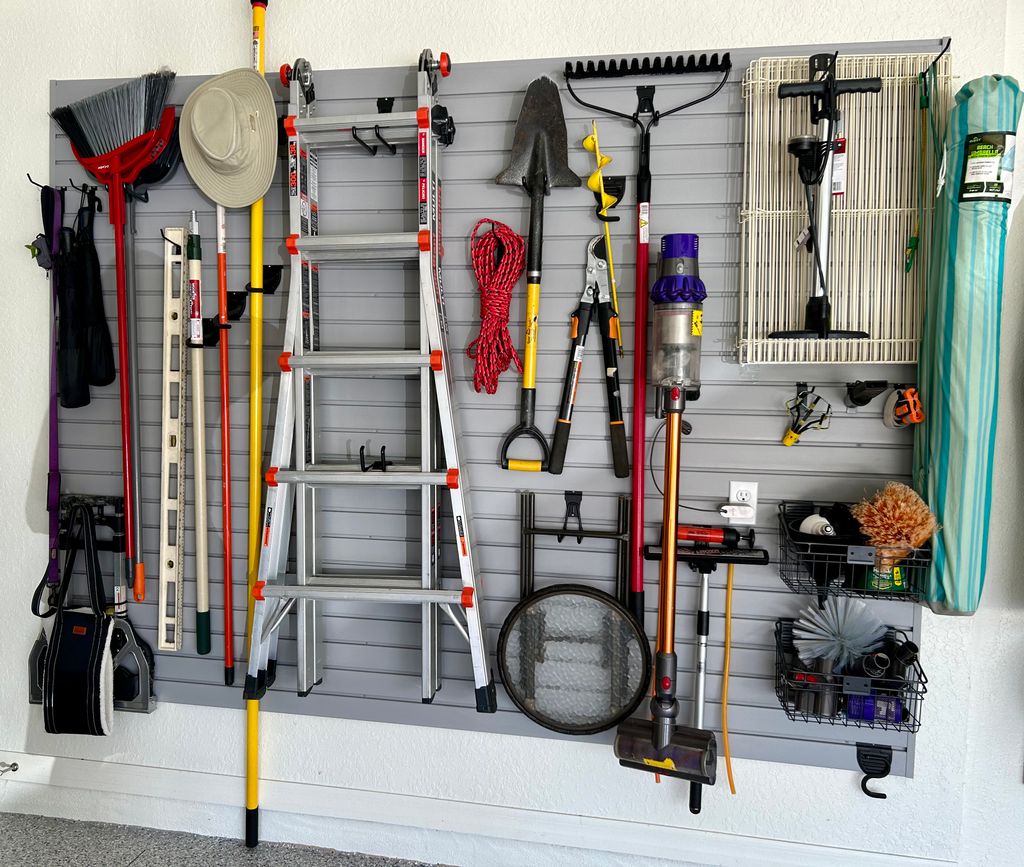 GARAGE IS ORGANIZED