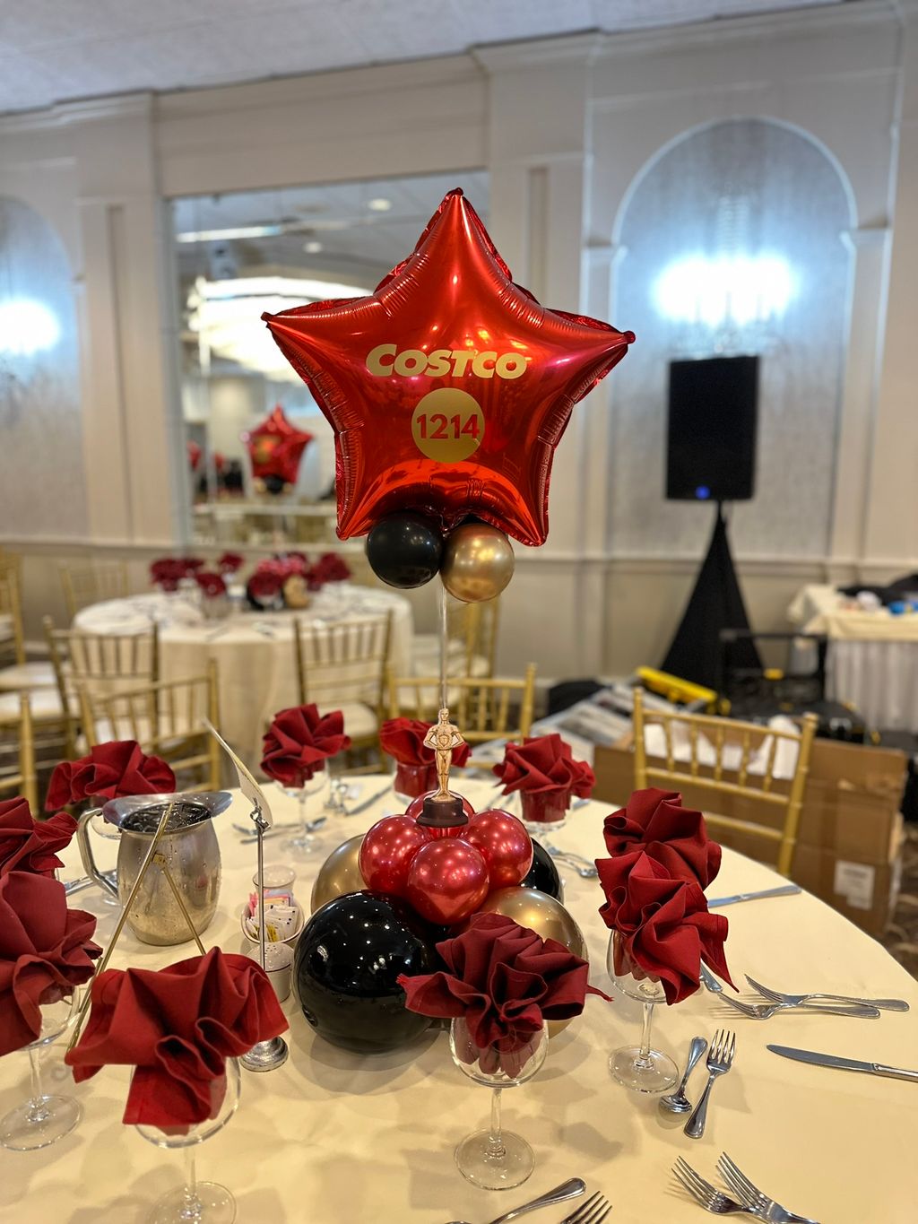Centerpiece / Hollywood