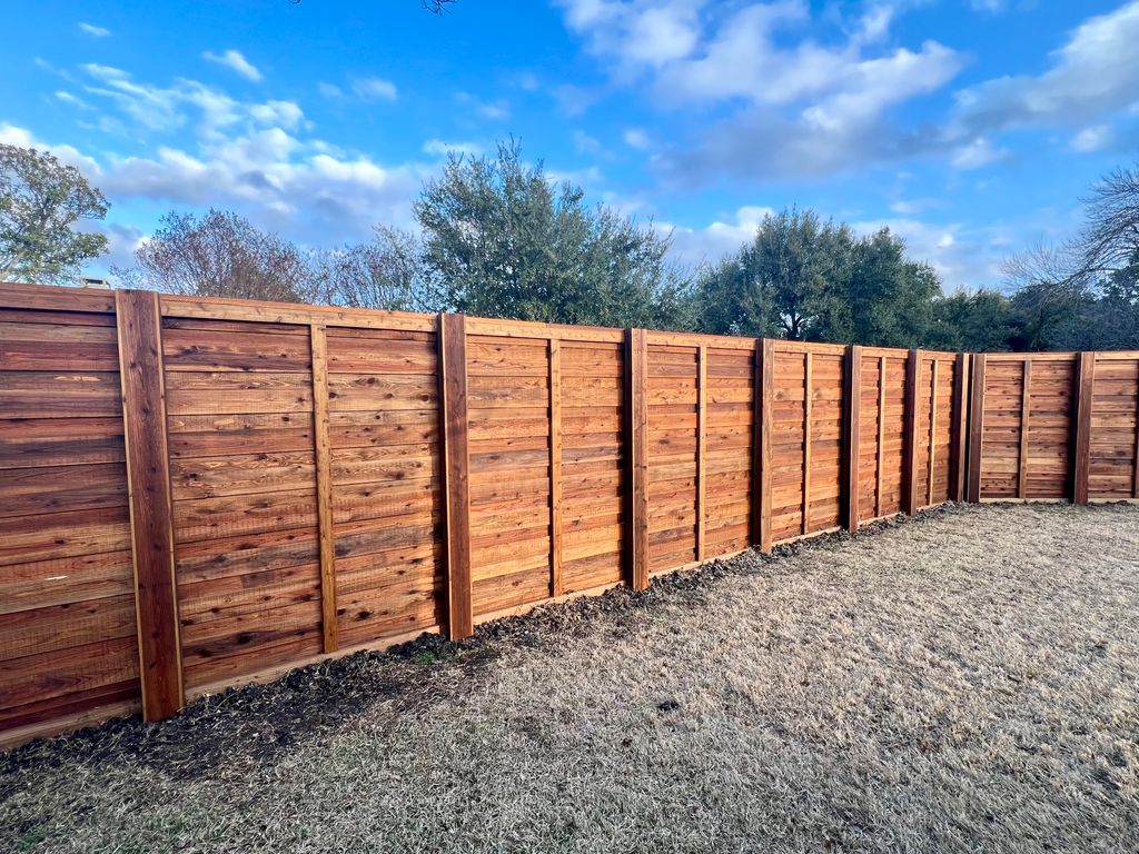 Cedar - Horizontal Board-on-Board with Top Cap and