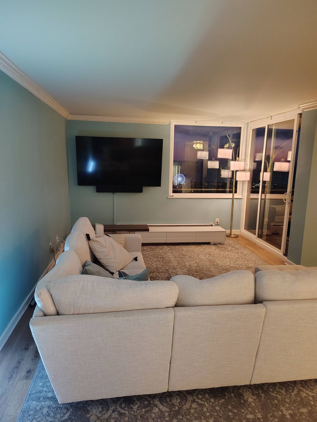 Painted and Installation of Crown Molding 