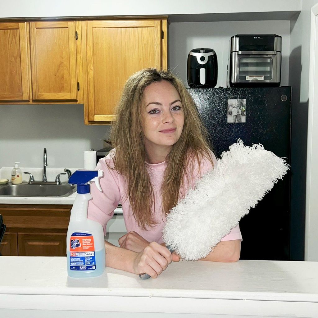 Laura's Cleaning Service