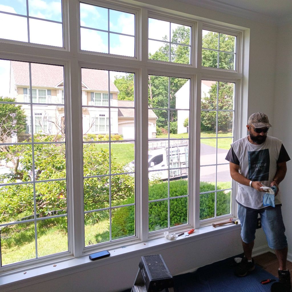 SASA GLASS LLC