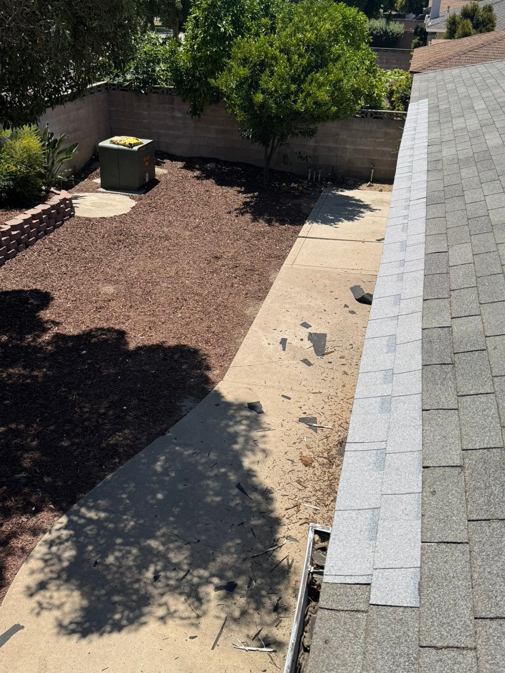 Put new shingles owner cornig 