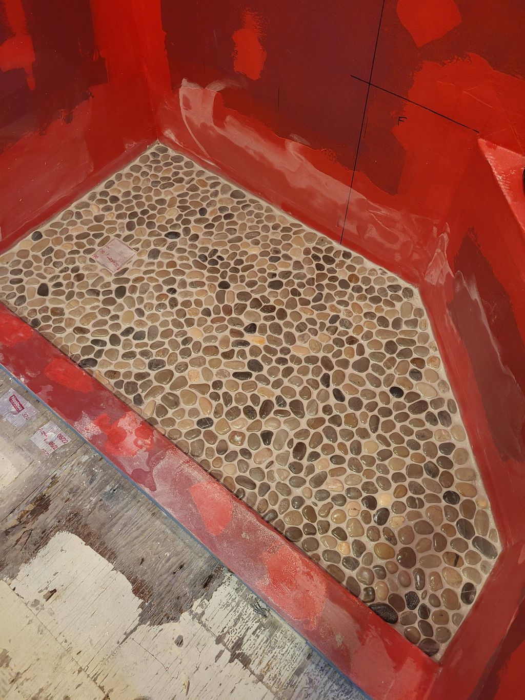 PEBBLE SHOWER PAN