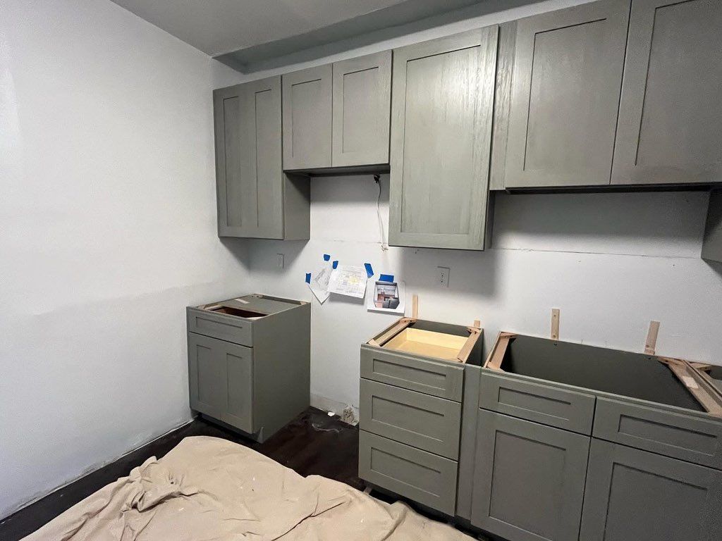 Kitchen cabinet installation