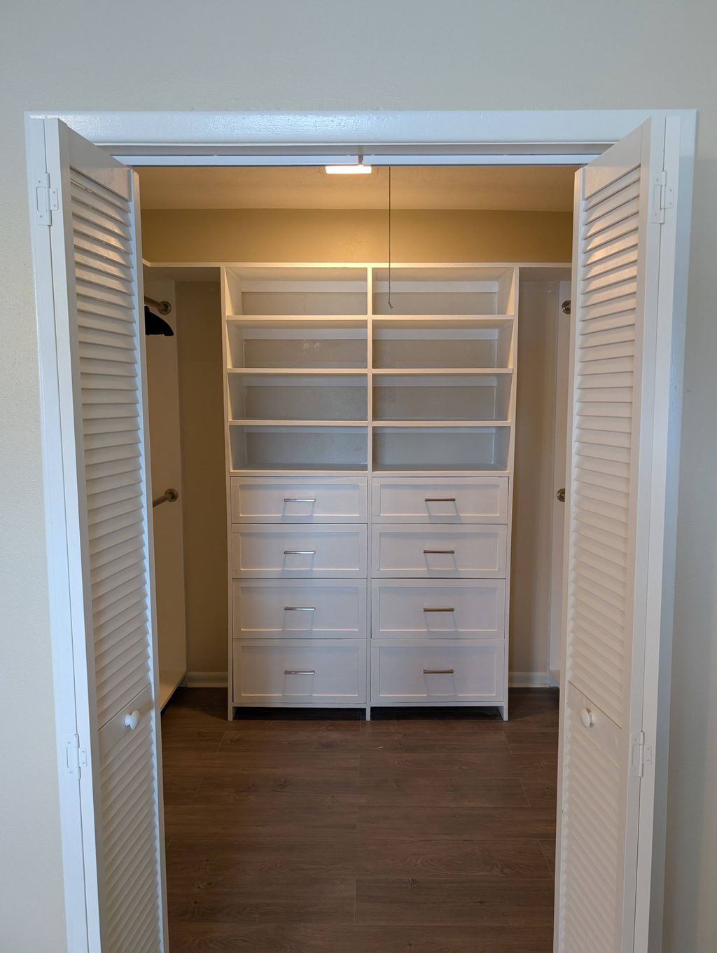 Custom 8 Drawer Closet - Center