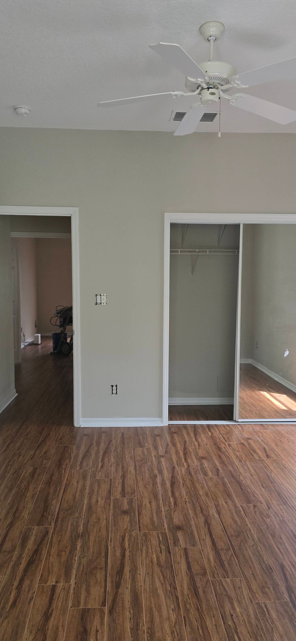 painted wall and baseboards trim