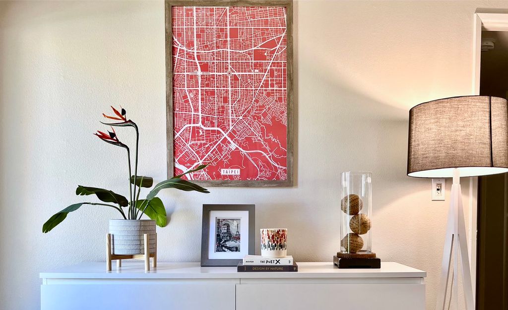 Bedroom dresser decor
