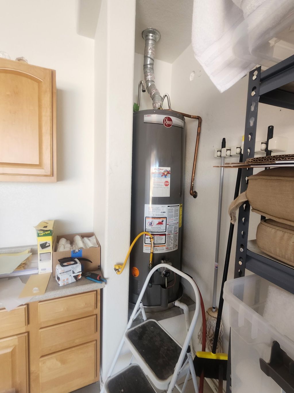 Gas and electric water heaters under 2k