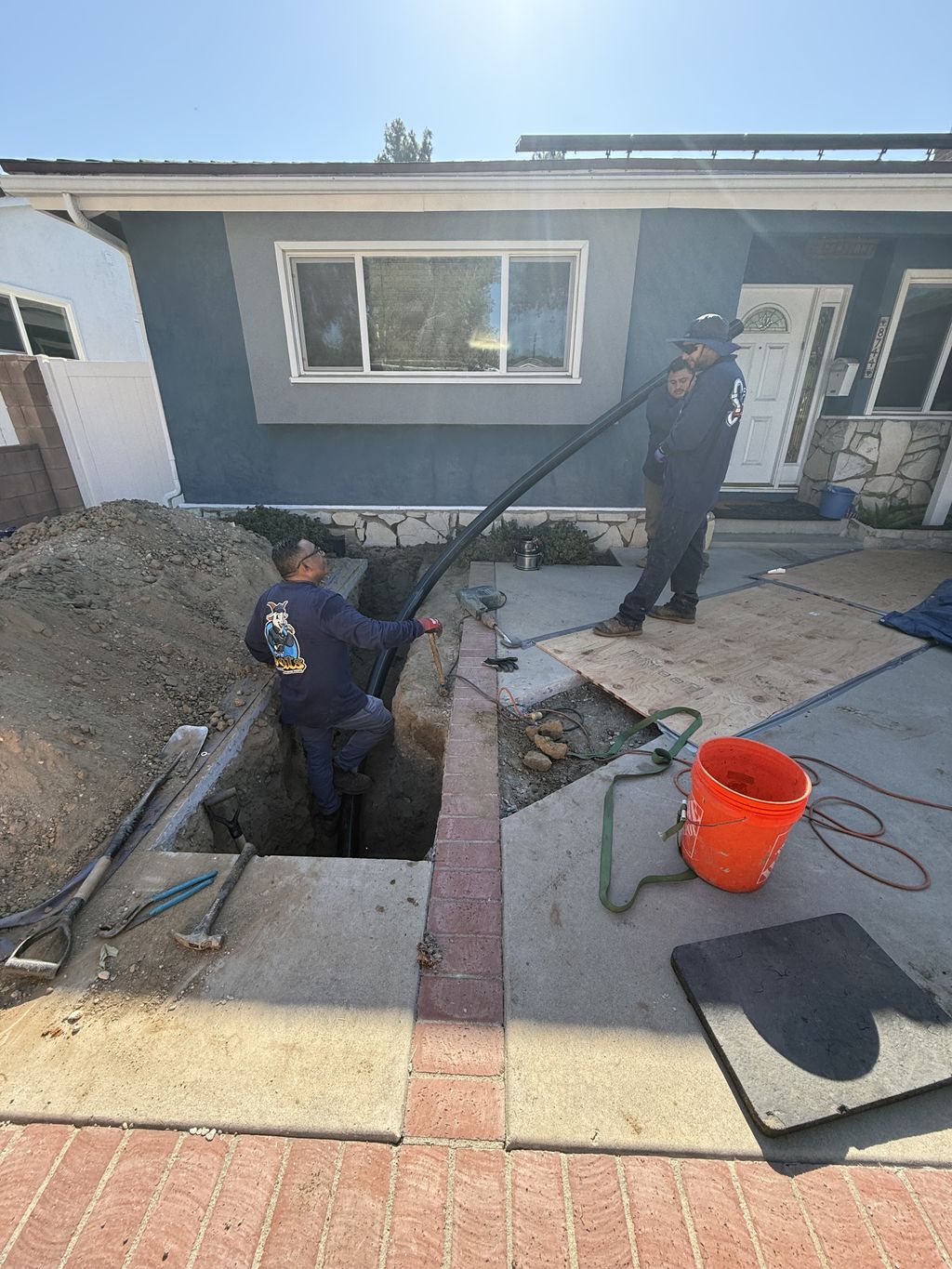 Trenchless 40' Pipe Bursting of 4" Clay Sewer La