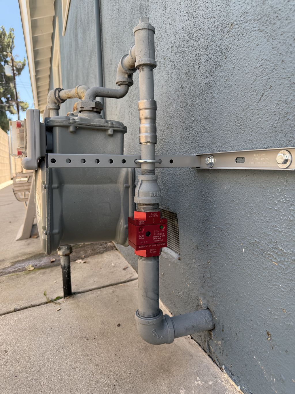 Earthquake Gas Shut-Off Valve.