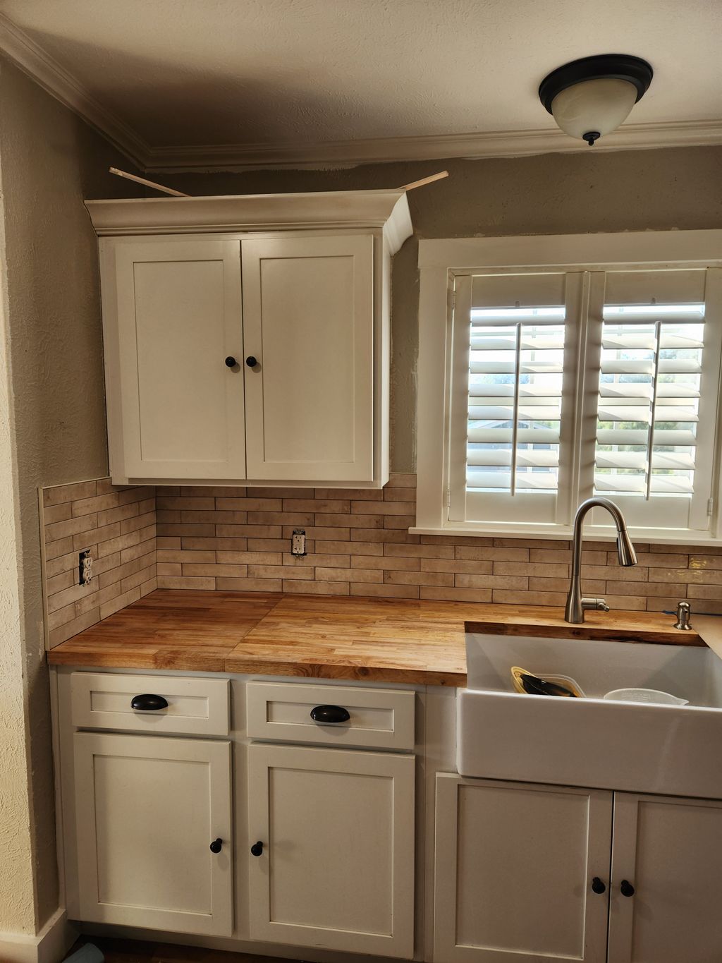 Countertops, Farm Sink & Backsplash