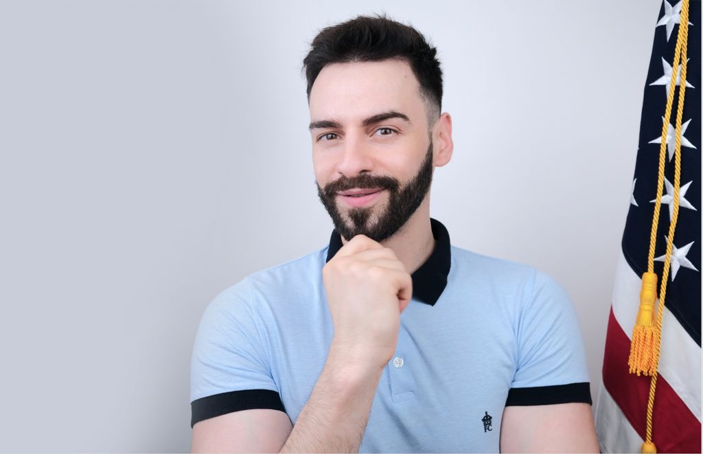 Hi! I am Prof. Alex