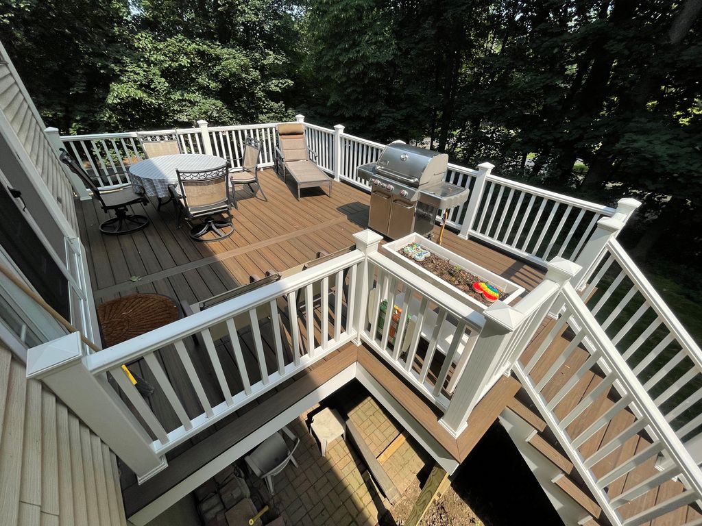 Elevated deck remodel with trex composite decking 