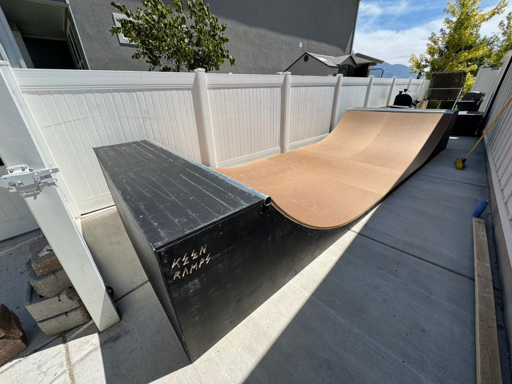 Keen Ramps mini pipe build!