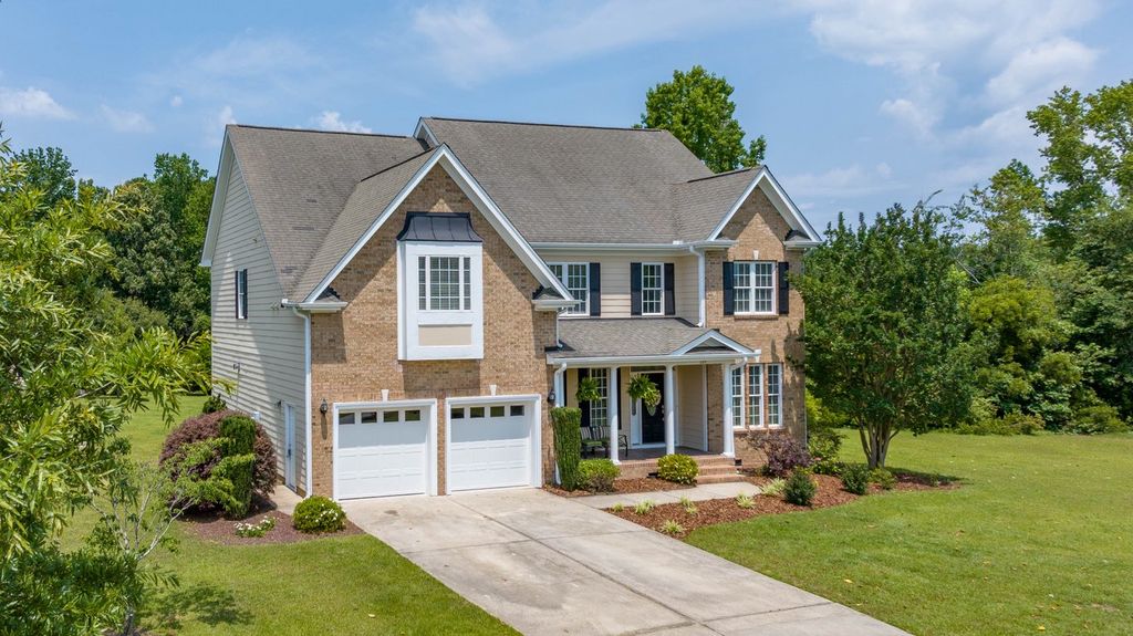 Real Estate Photography and Drone Aerials