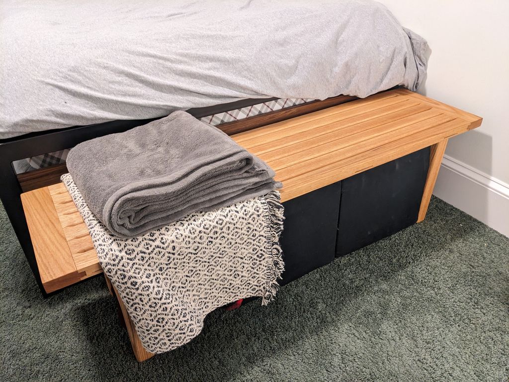 Bed room bench