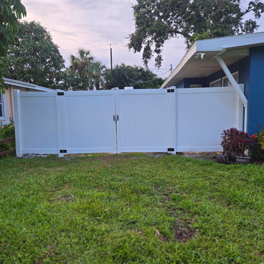 vinyl gate installation