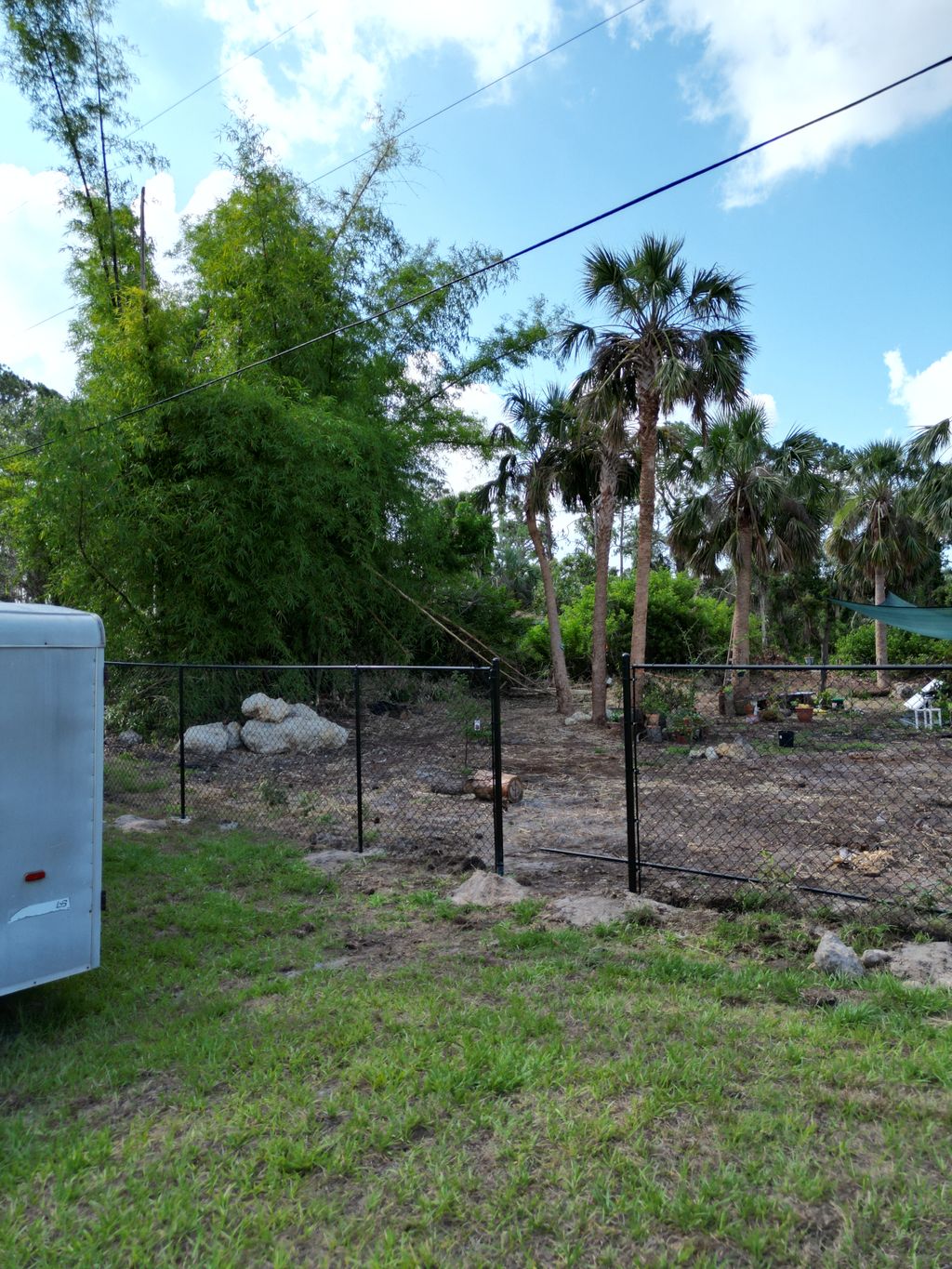 6’ black chain link fence 