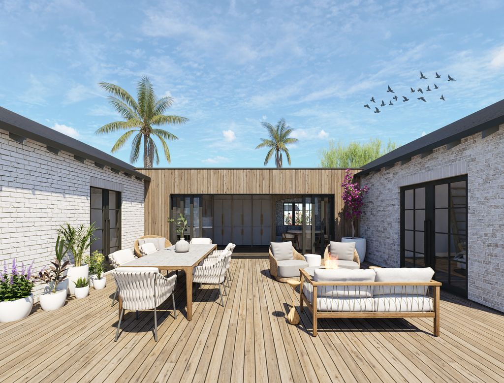 Coronado Courtyard Extension