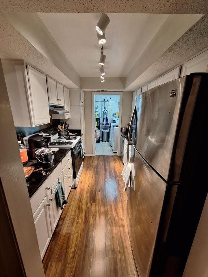 KITCHEN PAINT AFTER