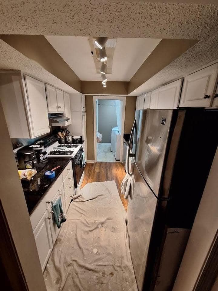 KITCHEN PAINT BEFORE