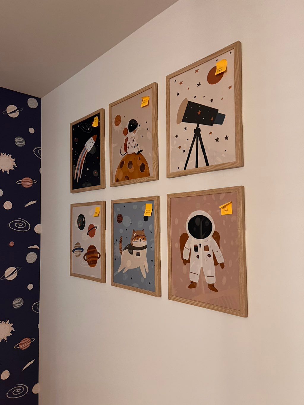 Picture frames installation 