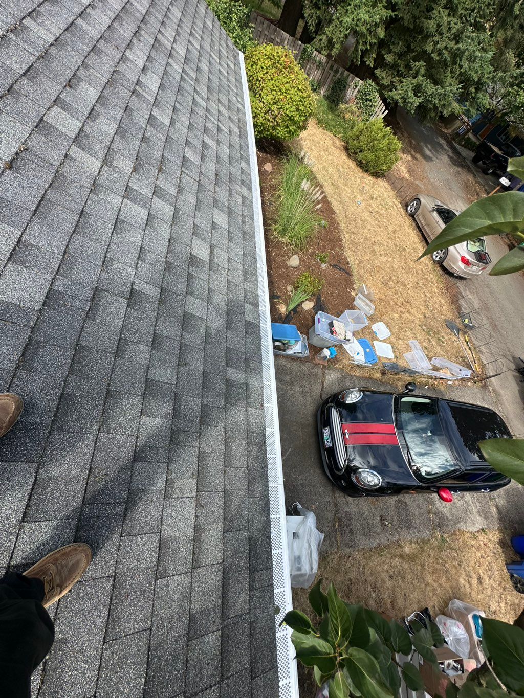 Gutter cleaning and guards installation 