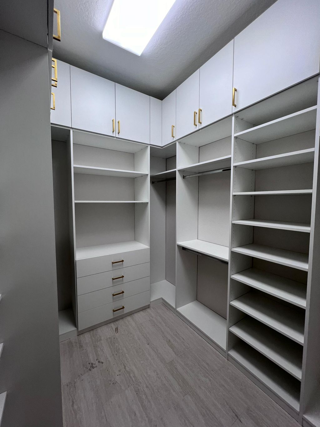 MASTER CLOSETS CUSTOM
