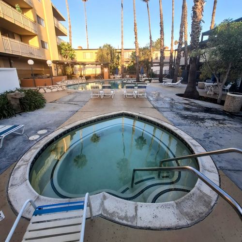 In Too Deep Cleaning Pool Services