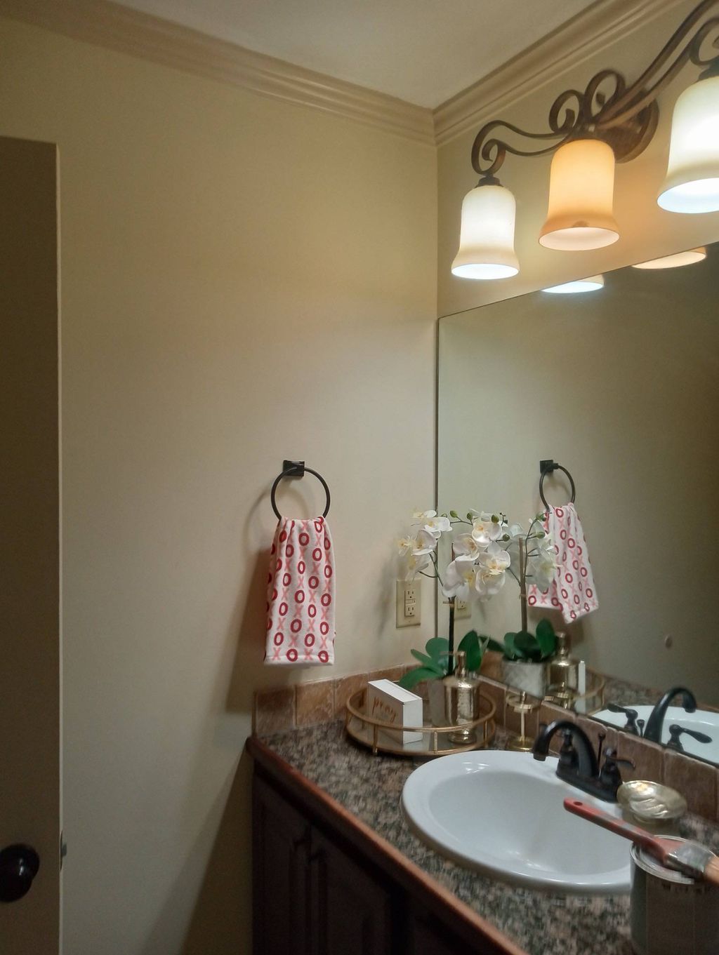 painted bathroom 