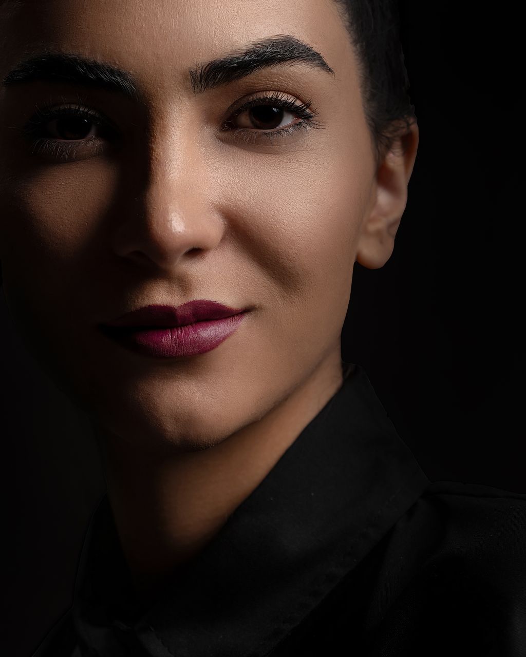 Luxury portraiture: Professional lighting, creativ