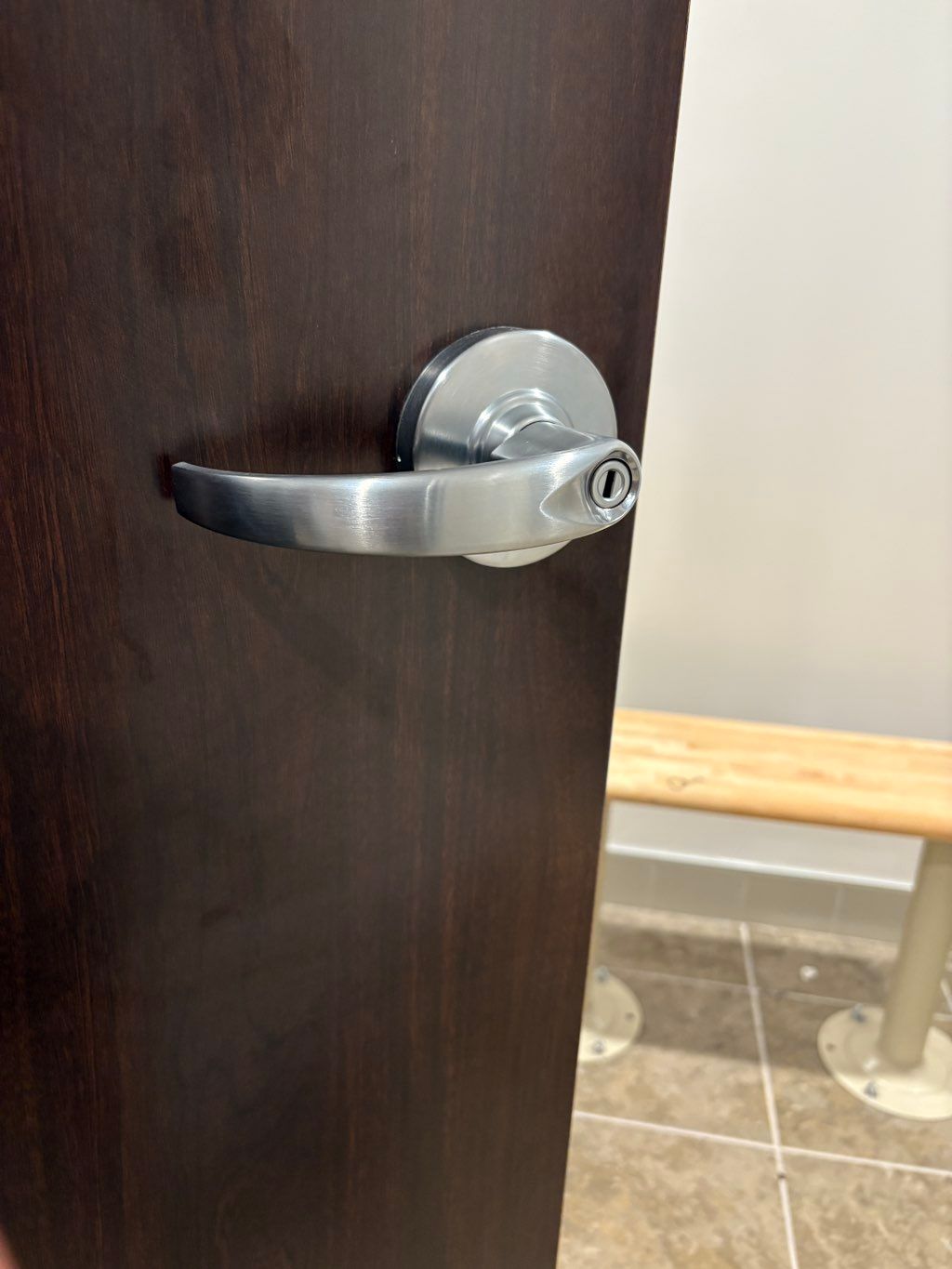 Commercial lock. Privacy function. Fresh installat