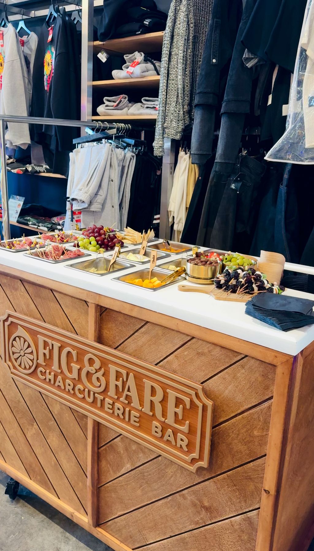 Elegant in store presentation