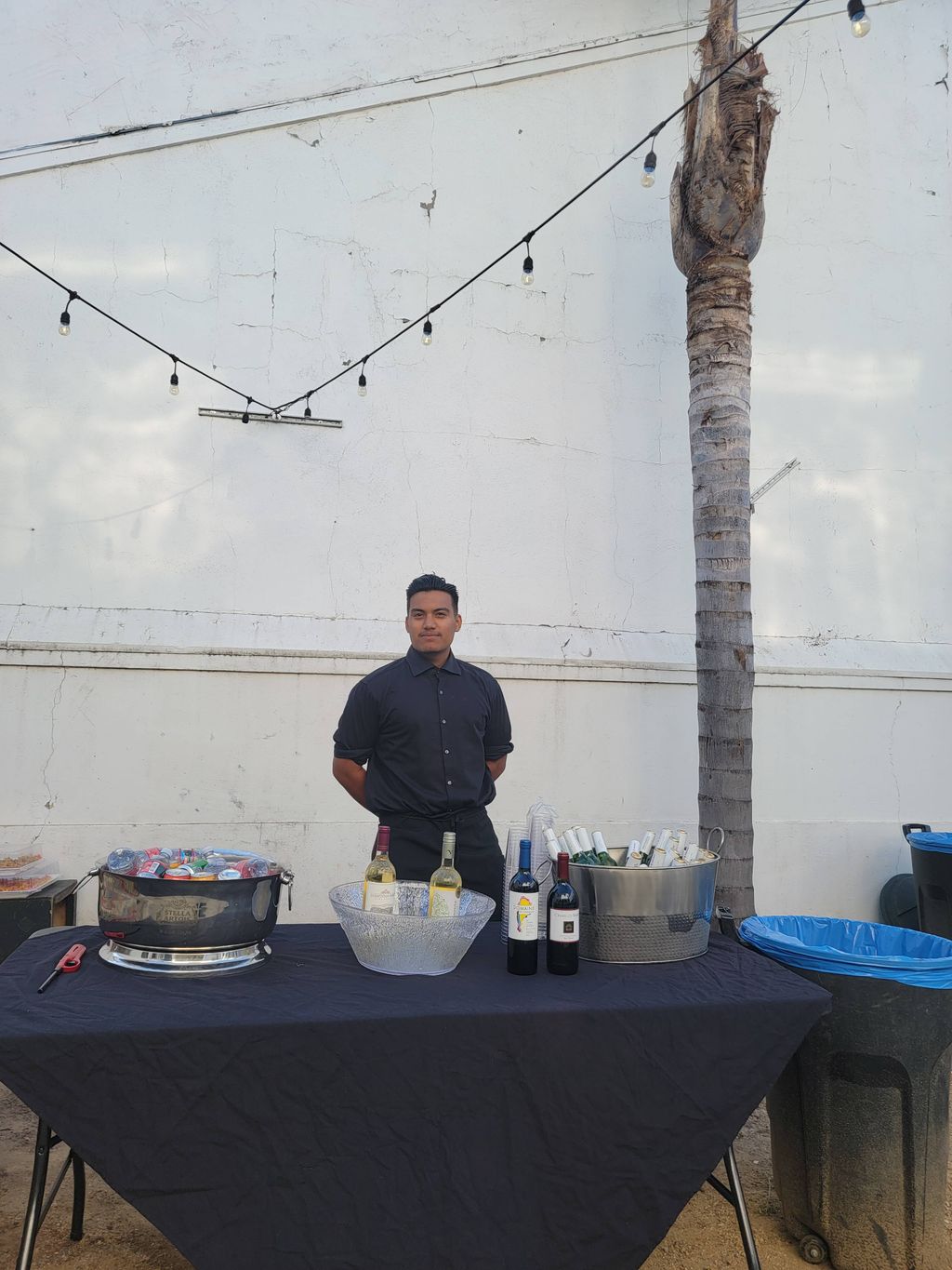 professional waitstaff. No bar? No problem we'll w
