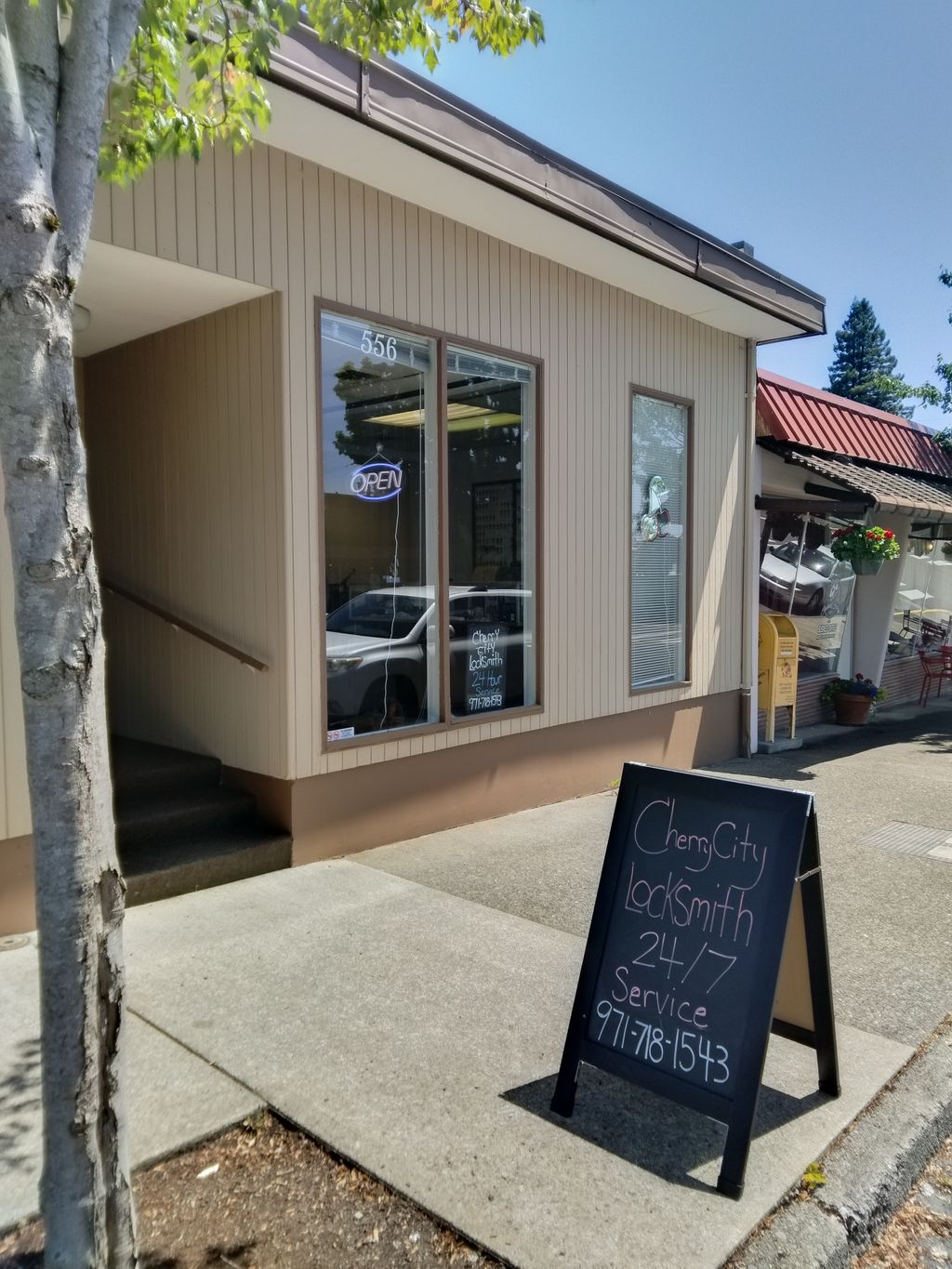 556 N 3rd Ave Stayton Oregon 
