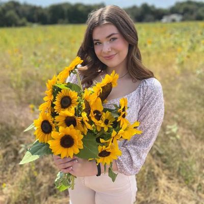 Avatar for Lilly & Rose Photography