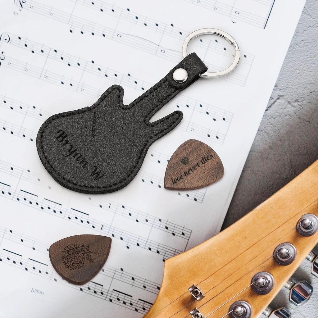  Personalized key chain  engraving 