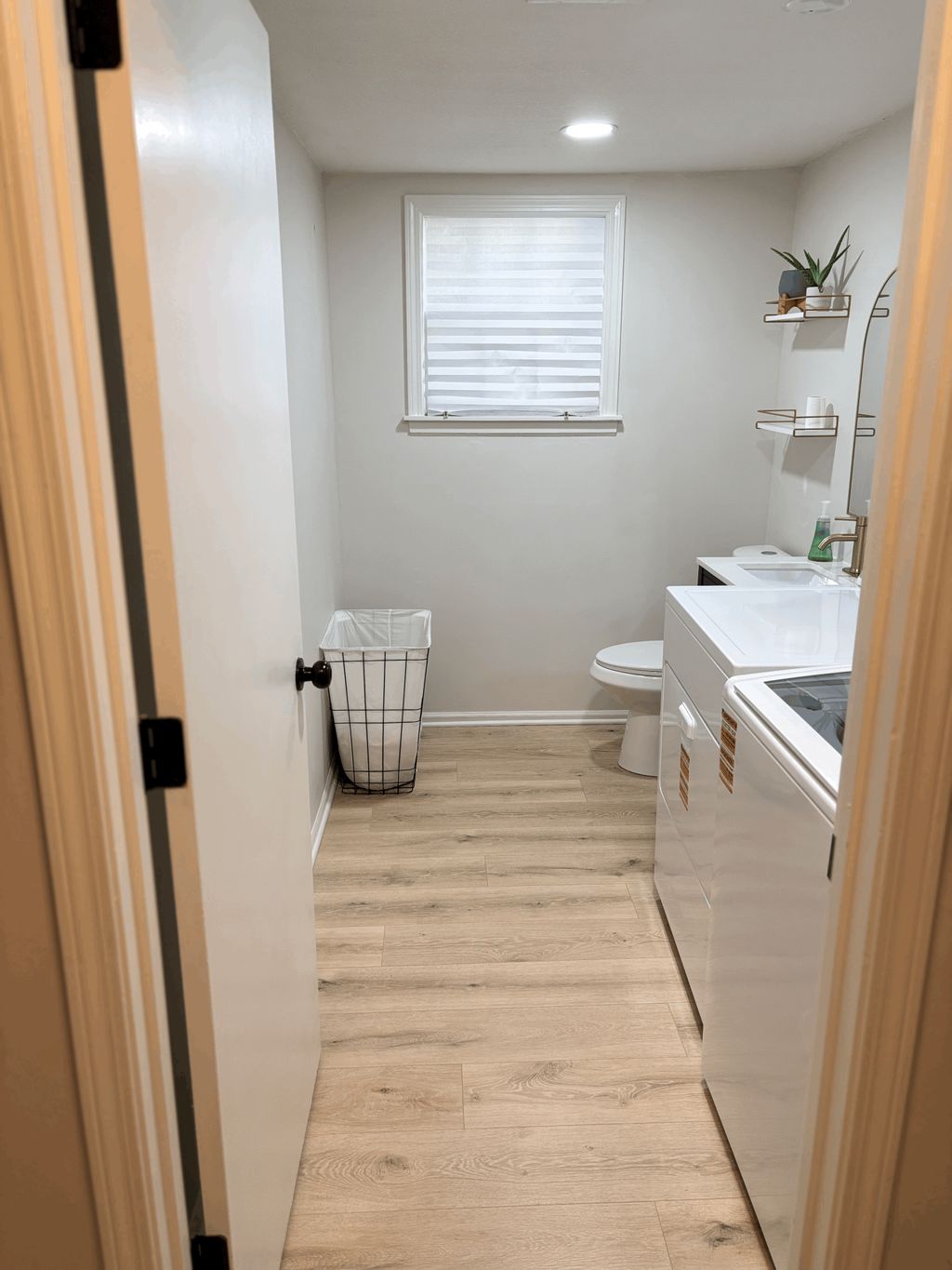 Bathroom/Laundry Duo Cleaning 